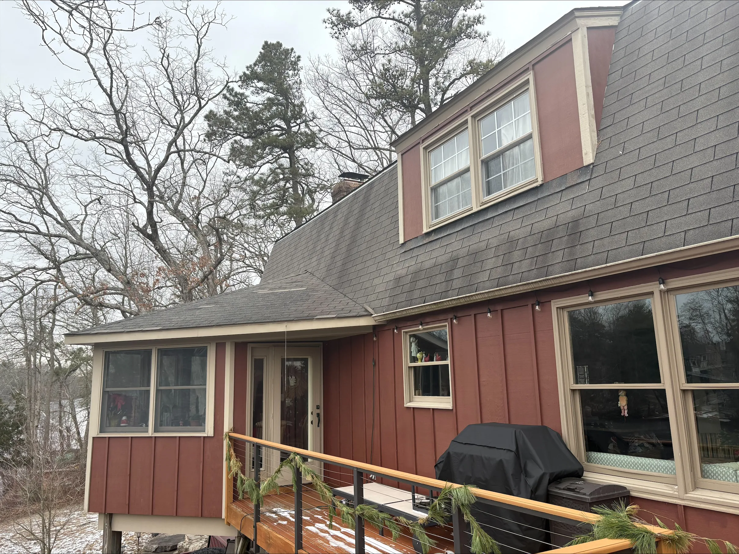 Lakehouse Roofing image 3